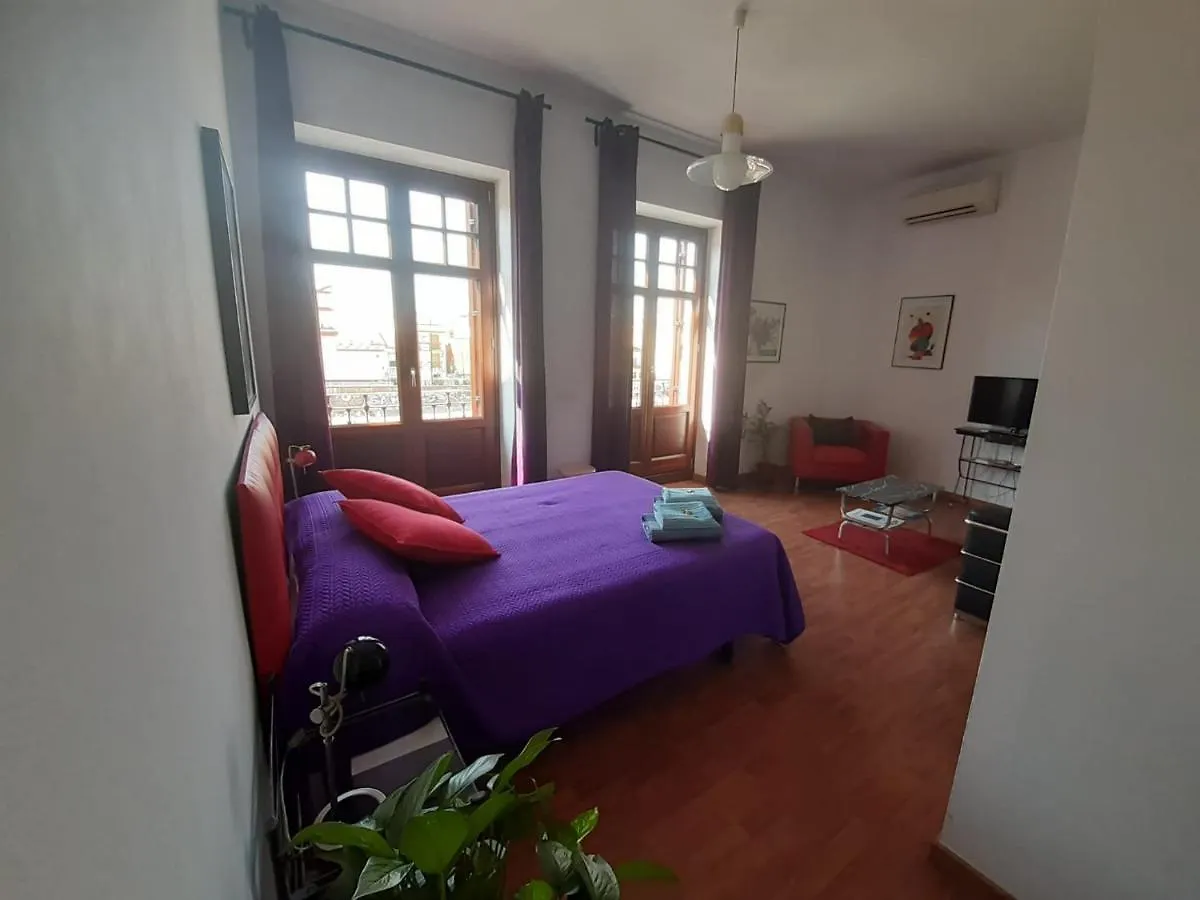 Ole Málaga Apartamento 0*,